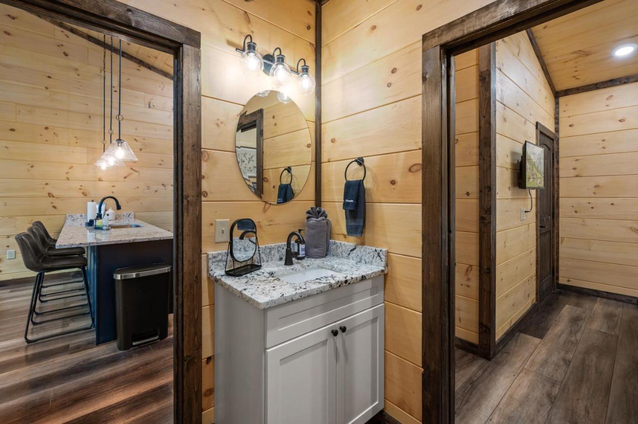 New Cozy Mountain Cabin Hot Tub Near Downtown Gatlinburg Εξωτερικό φωτογραφία