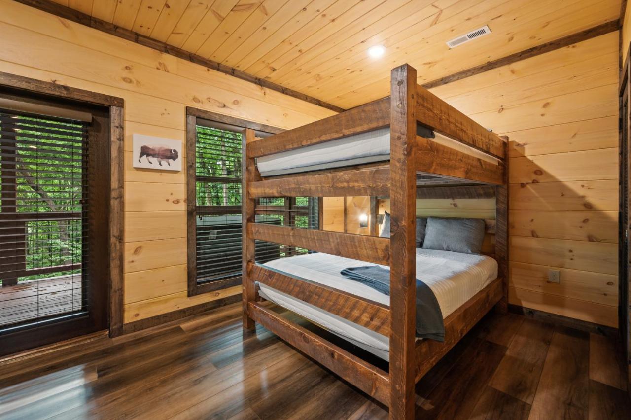 New Cozy Mountain Cabin Hot Tub Near Downtown Gatlinburg Εξωτερικό φωτογραφία