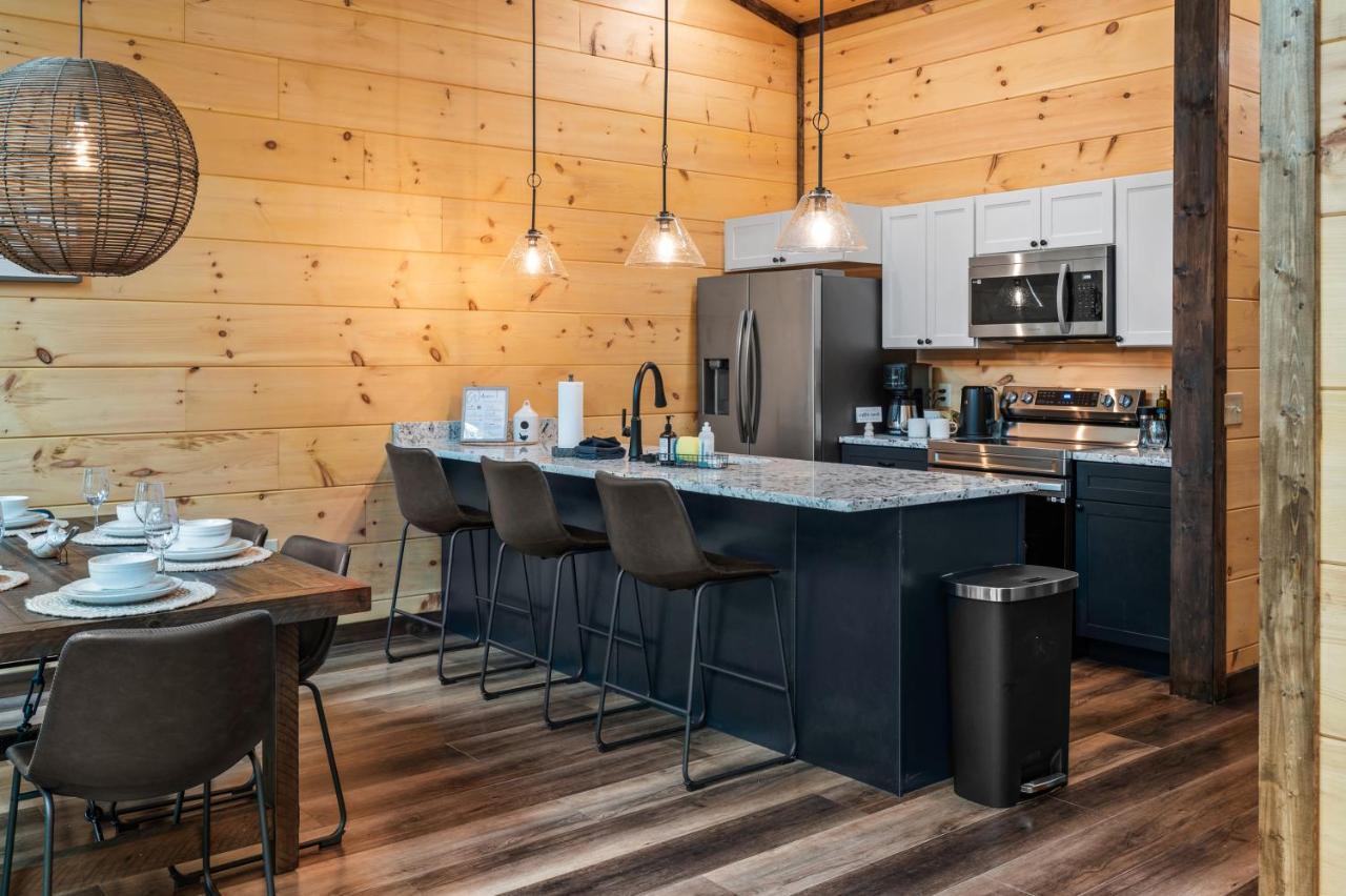 New Cozy Mountain Cabin Hot Tub Near Downtown Gatlinburg Εξωτερικό φωτογραφία