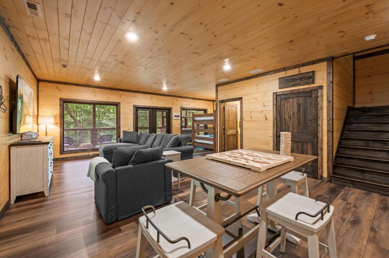 New Cozy Mountain Cabin Hot Tub Near Downtown Gatlinburg Εξωτερικό φωτογραφία