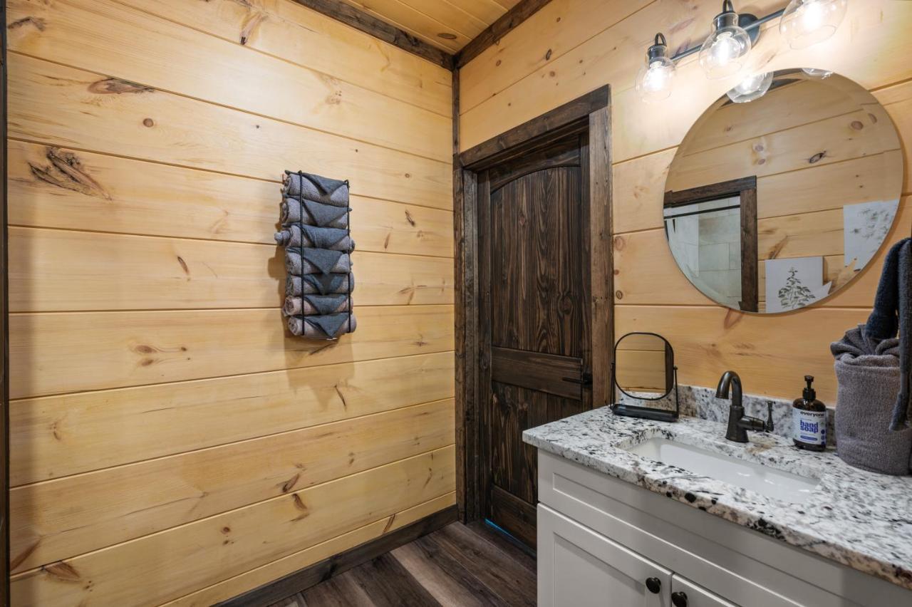New Cozy Mountain Cabin Hot Tub Near Downtown Gatlinburg Εξωτερικό φωτογραφία