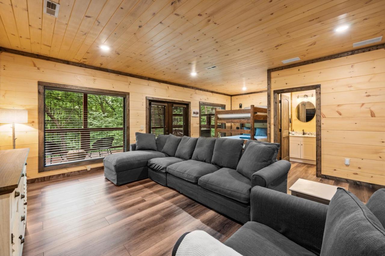 New Cozy Mountain Cabin Hot Tub Near Downtown Gatlinburg Εξωτερικό φωτογραφία