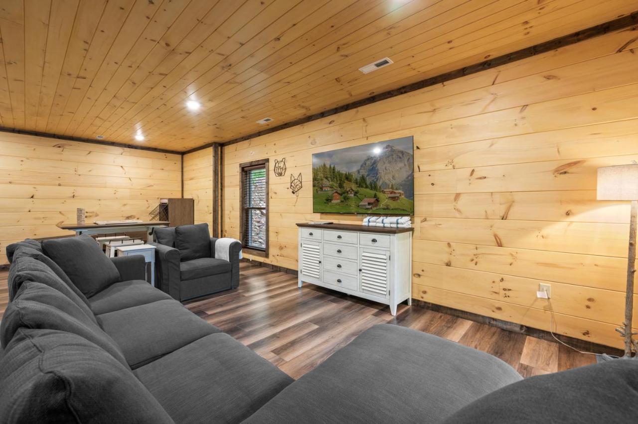 New Cozy Mountain Cabin Hot Tub Near Downtown Gatlinburg Εξωτερικό φωτογραφία