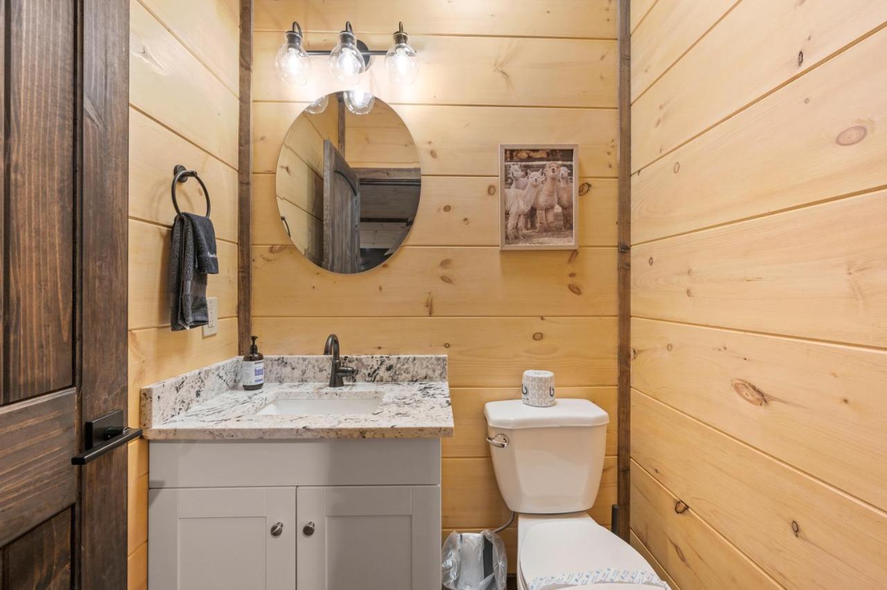 New Cozy Mountain Cabin Hot Tub Near Downtown Gatlinburg Εξωτερικό φωτογραφία
